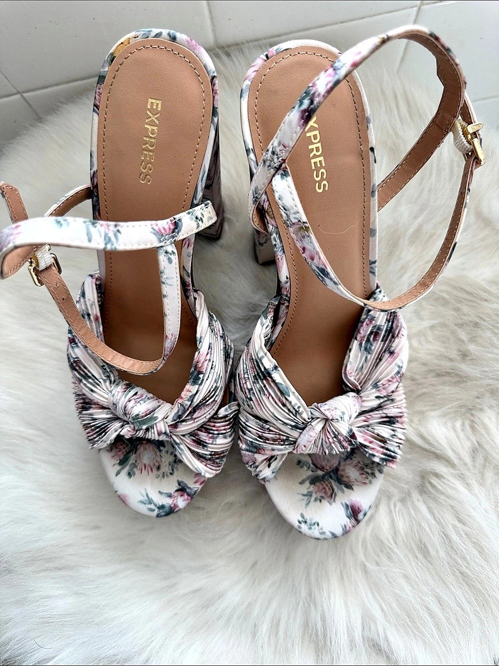 Express Floral Twist Strap Platform Heeled Sandals White & Pink
